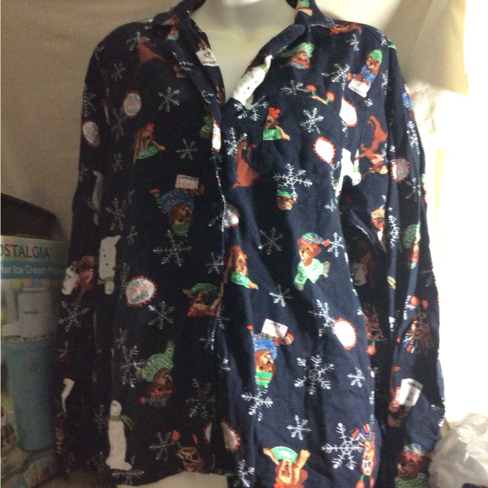 Old Navy Navy Blue Holiday Polar Bear and Snowflake Pajama Top